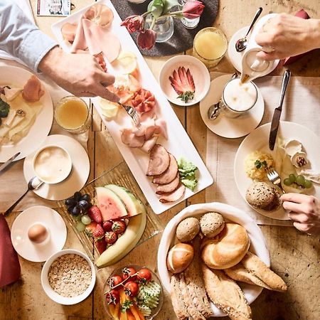 "Quality Hosts Arlberg" Hotel Garni Moessmer St. Anton am Arlberg Zewnętrze zdjęcie